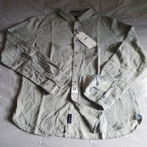 NWT Denim & Flower  slim fit button down